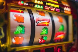 Mobile gaming experience on lucky slot showing smooth phone interface